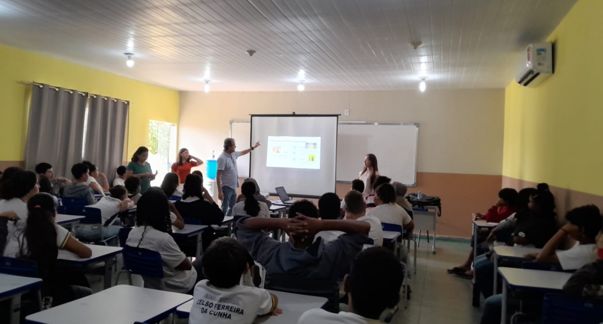 UNINASSAU Cacoal promove palestra sobre crimes digitais em escola - News Rondônia