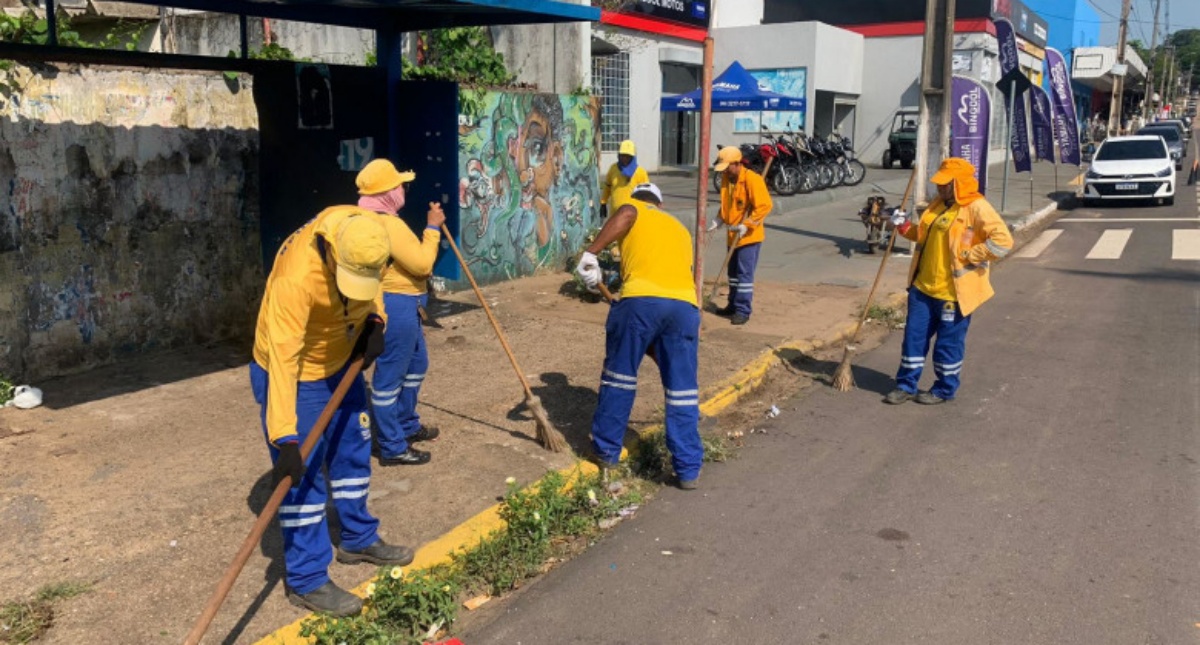 Prefeitura realiza mutirões de limpeza em toda a cidade