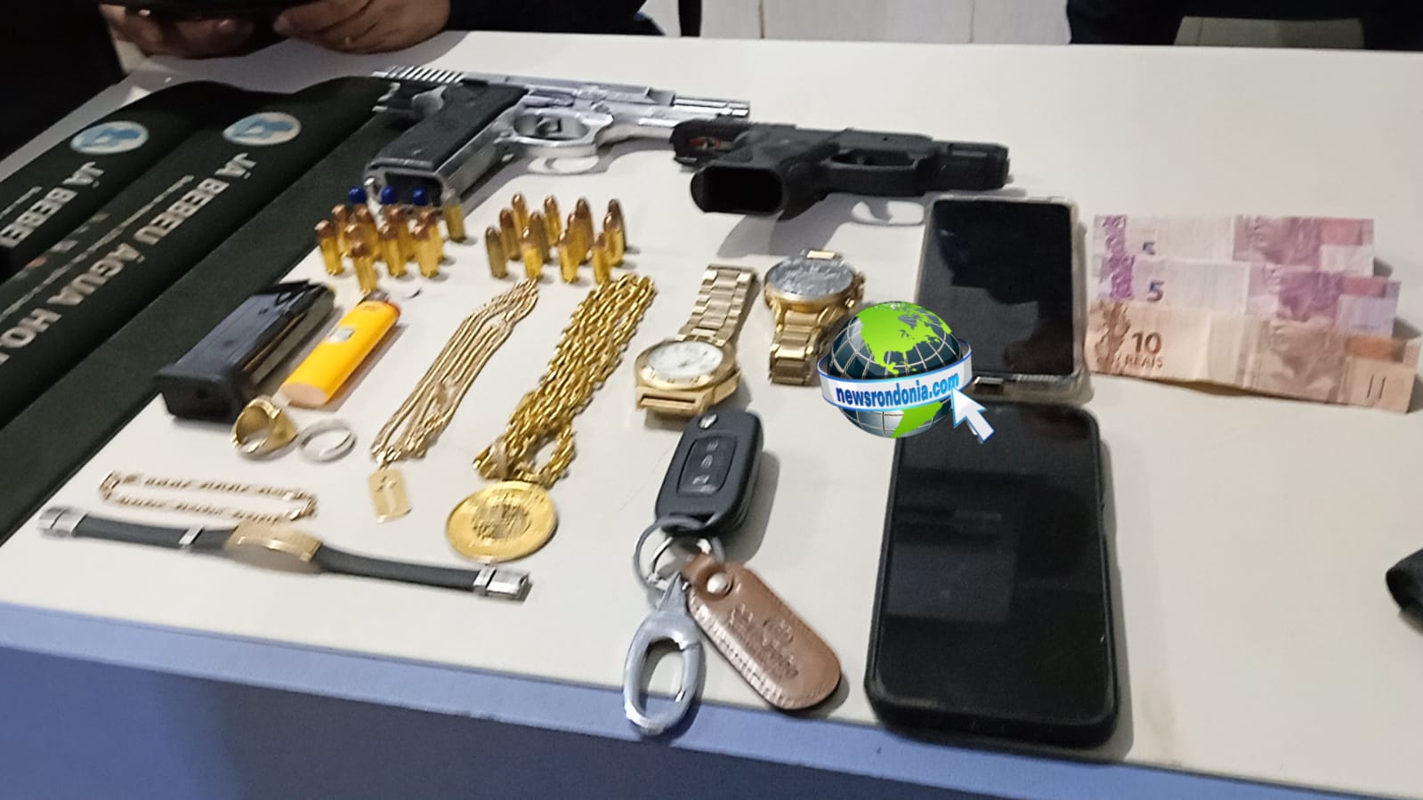 Bandidos armados são presos antes de fazer ataque em residencial na zona leste