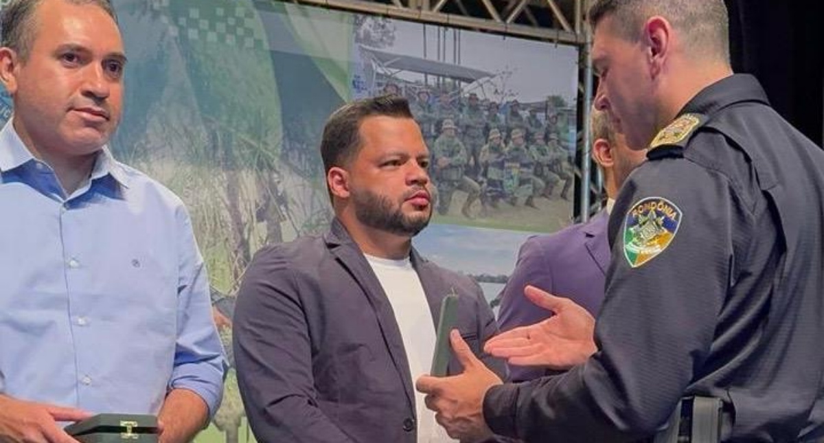 Deputado Edevaldo Neves é homenageado durante cerimônia de aniversário do BPFron - News Rondônia