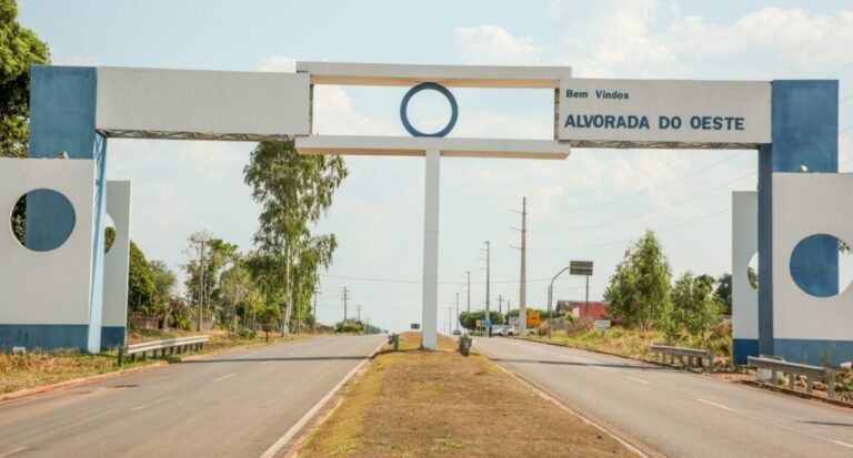 TÁ PAGO: Alvorada do Oeste recebe emenda parlamentar para educação