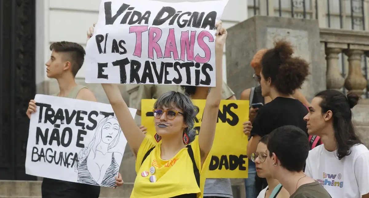 Novembro Azul deve incluir mulheres trans, defendem urologistas