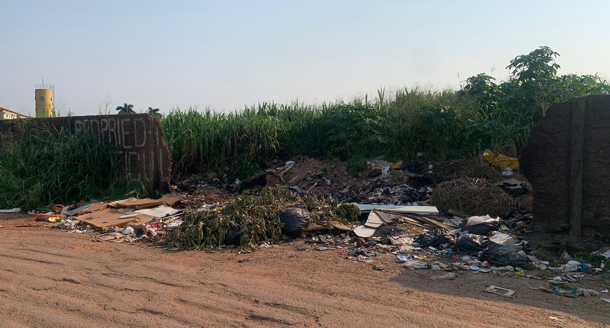 SERVIÇO – Prefeitura de Porto Velho realiza mutirão de limpeza na rua Daniela