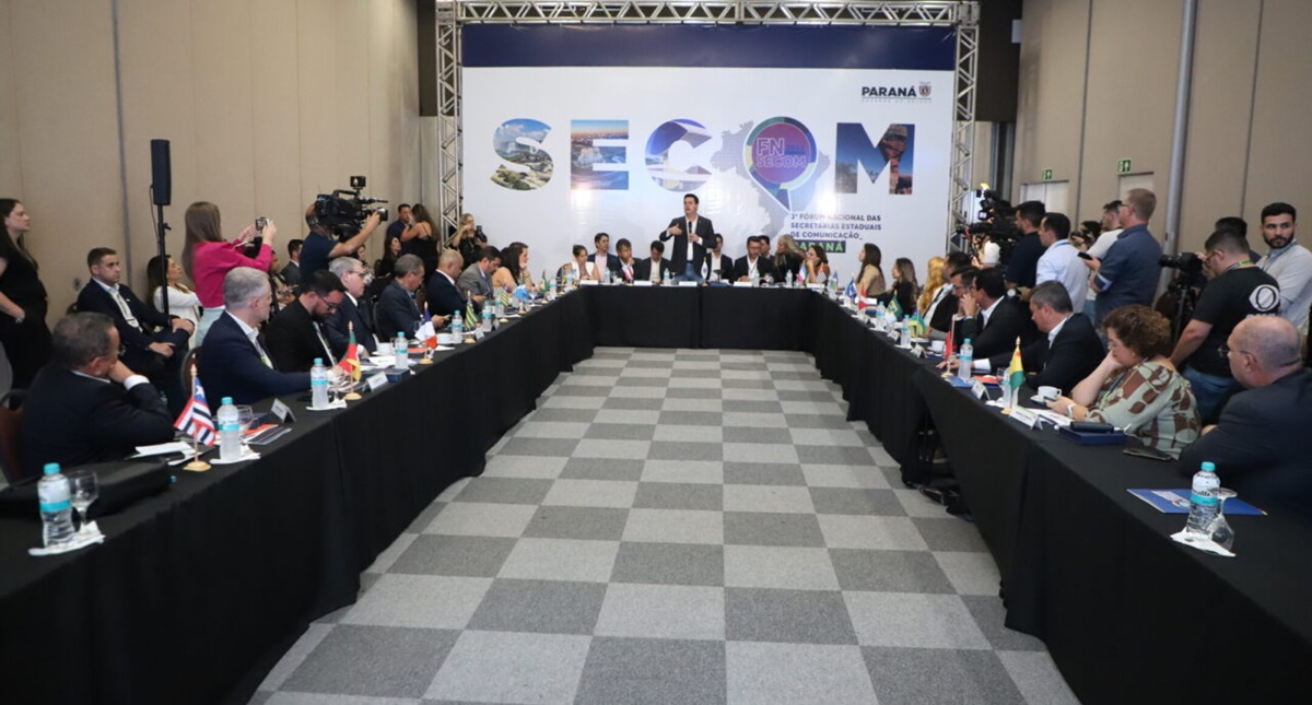 Secom Rondônia assina carta conjunta durante o 3º Fórum Nacional de Secretarias de Comunicação no Paraná
