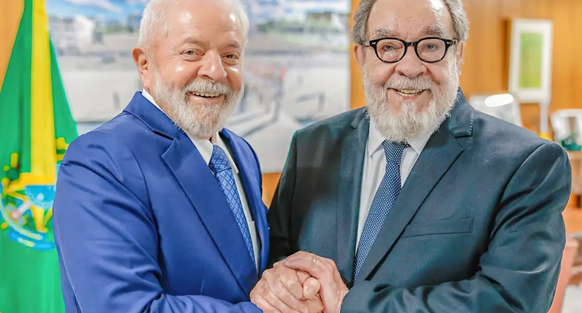 Escritor Fernando Morais assume agência internacional de notícias