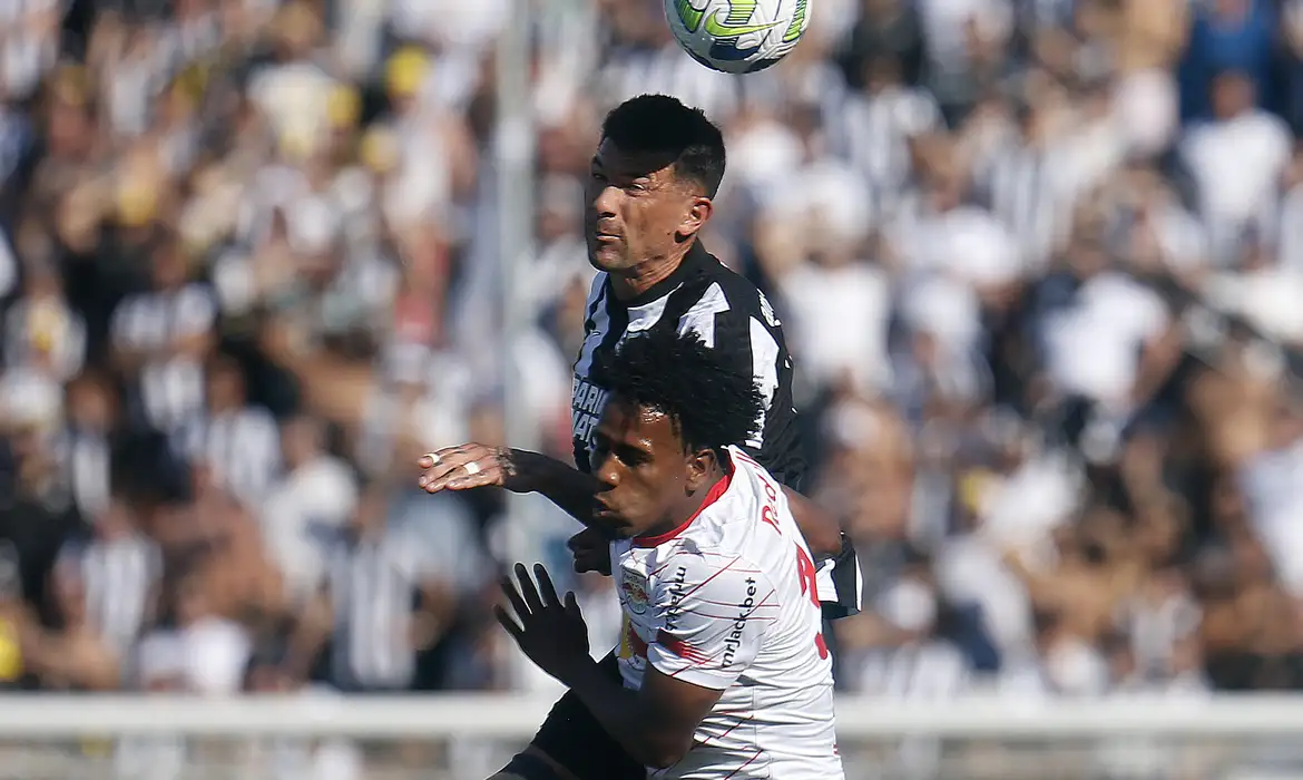 Braga e Bota empatam e Palmeiras termina rodada como líder