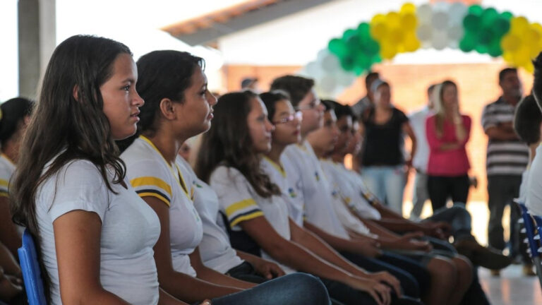 Alero aprova projeto de lei que autoriza governo a instituir programa de educação integral - News Rondônia