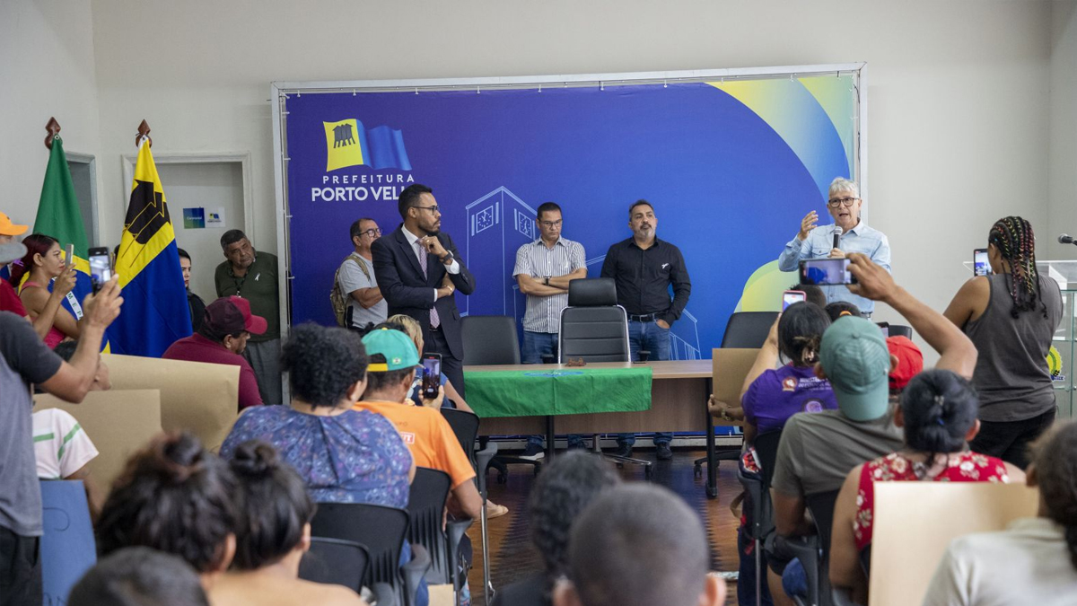 AUXÍLIO: Prefeitura se reúne com catadores da Vila Princesa para discutir data de pagamento do benefício - News Rondônia