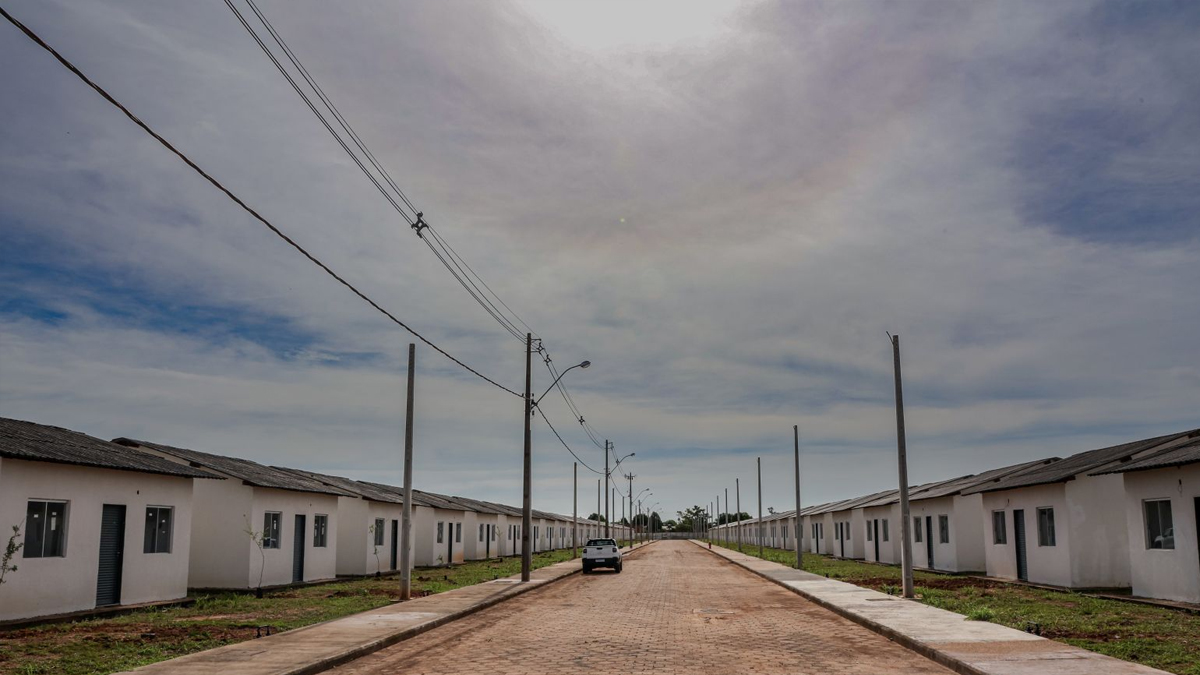 Terraplanagem é executada nas ruas do residencial Pró-Moradia Leste - News Rondônia