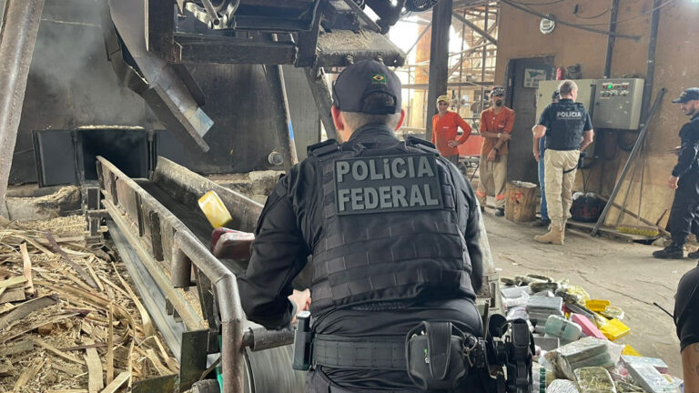 Polícia Federal incinera uma tonelada de drogas em Ji-Paraná/RO - News Rondônia