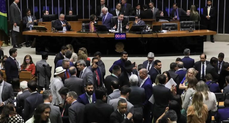 Congresso conclui votação da LDO de 2024