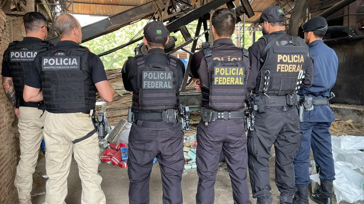 Polícia Federal incinera uma tonelada de drogas em Ji-Paraná/RO - News Rondônia