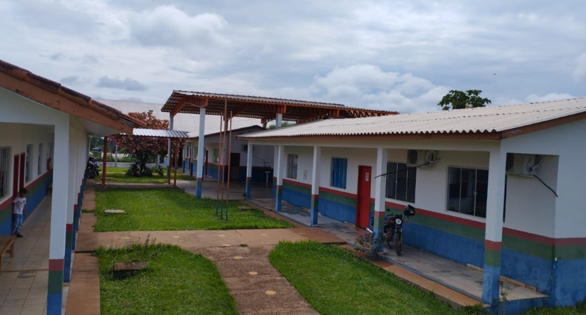Emenda da deputada Gislaine Lebrinha financia compra de notebooks em Primavera de Rondônia