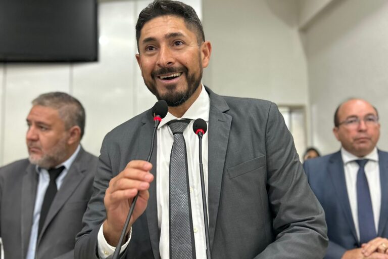 Presidente da Câmara Municipal anuncia avanços e Abono Natalino em mensagem de agradecimento aos servidores