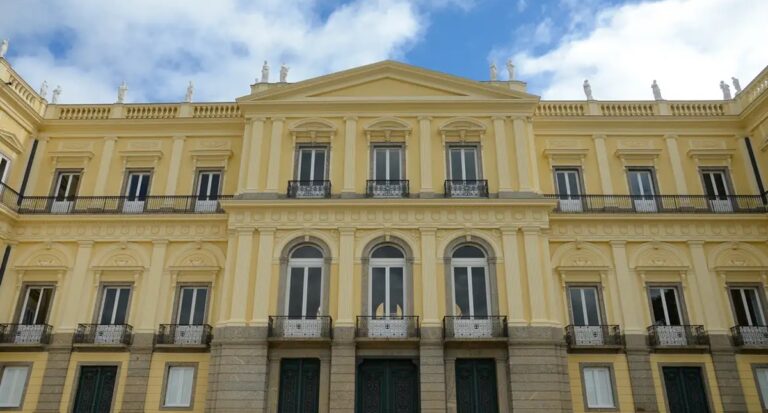 Pessoas físicas podem ajudar na reconstrução do Museu Nacional do Rio