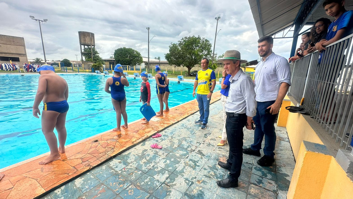 Senador Jaime Bagattoli visita complexo da Vila Olímpica Chiquilito Erse em Porto Velho - News Rondônia