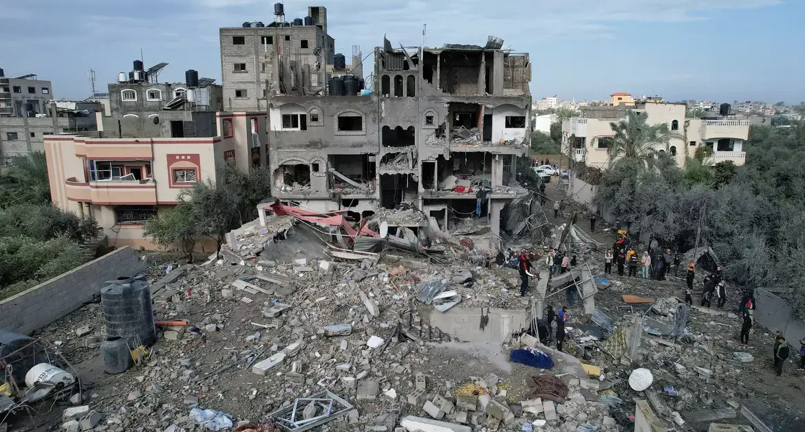 Ataques israelenses em Gaza deixam 20.674 mortos e 54.536 feridos