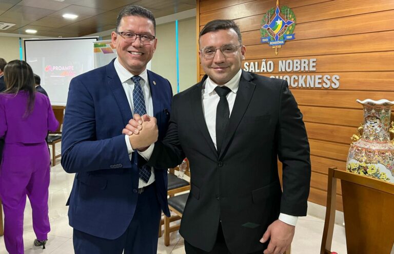 Deputado Ribeiro cumpre promessa e consegue o maior reajuste da história da Polícia Civil