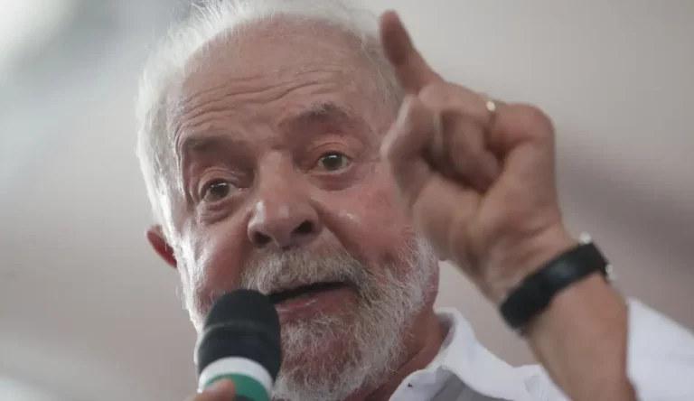 Lula comemora aprovação da reforma tributária