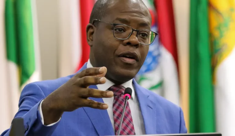 Ministro diz que violações de direitos humanos fertilizam fascismo