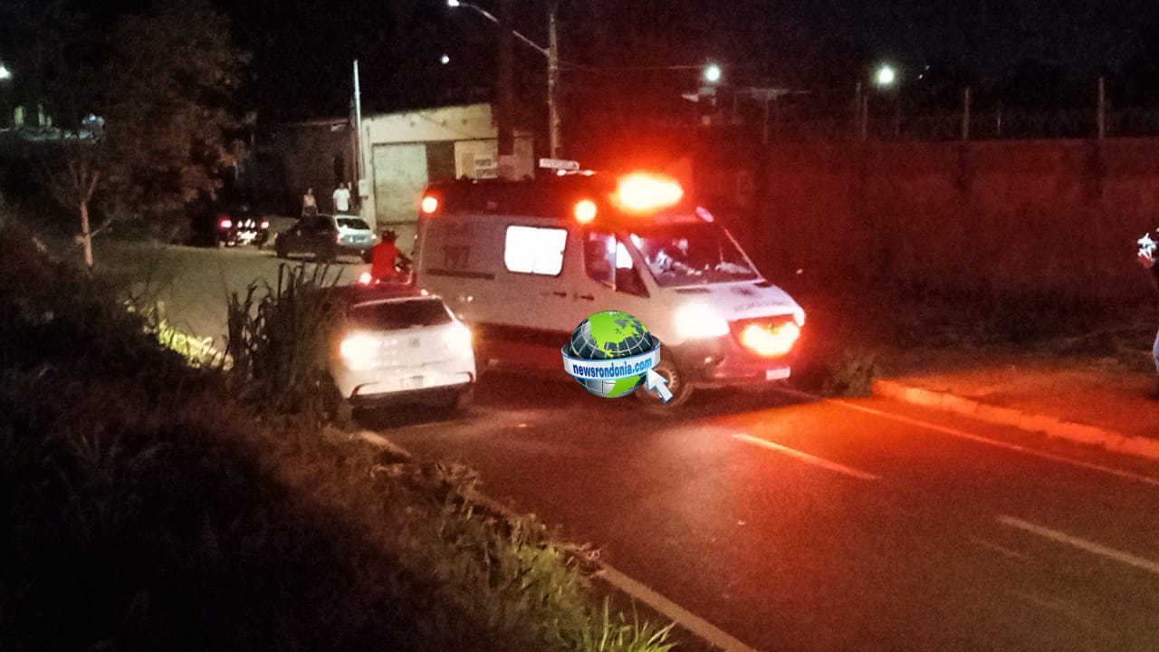 Motociclista sofre queda após atropelar gato que corria na pista
