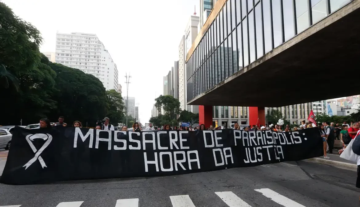 Parentes de vítimas do "Massacre de Paraisópolis" pedem justiça