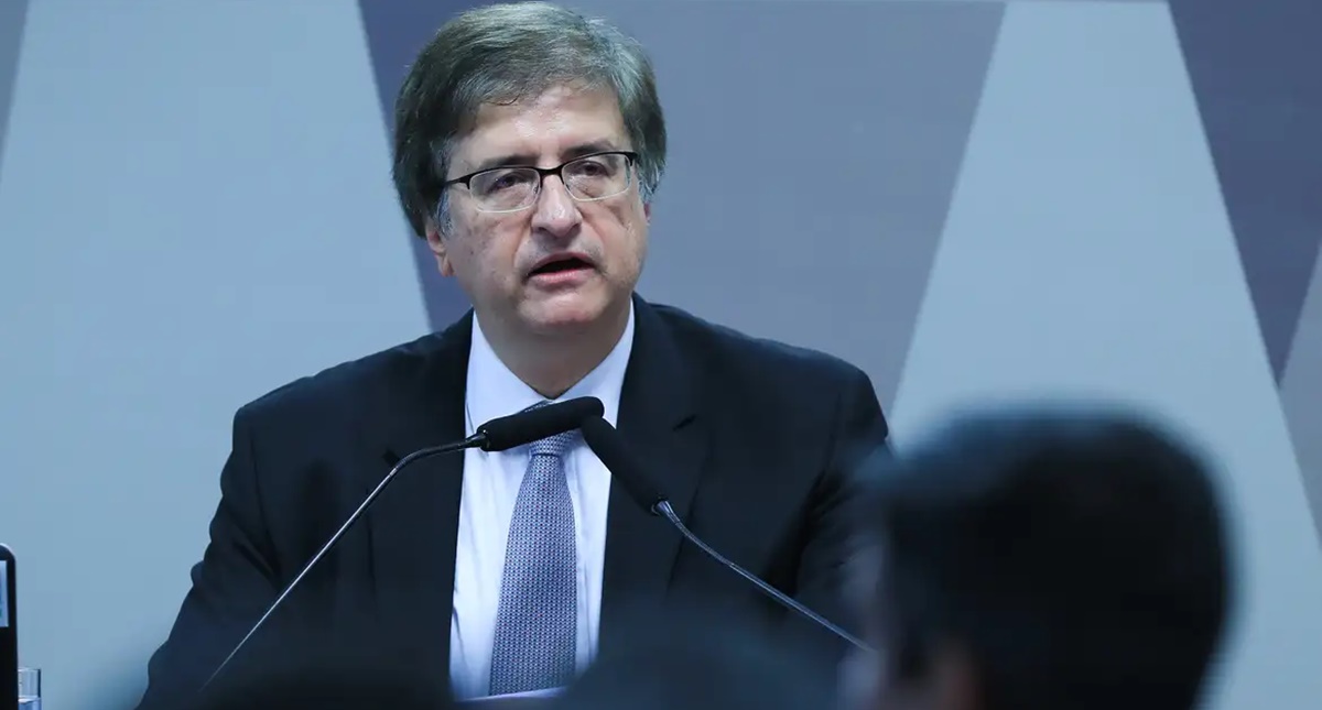 Em sabatina, Gonet comenta cotas raciais e direitos da população LGBT+
