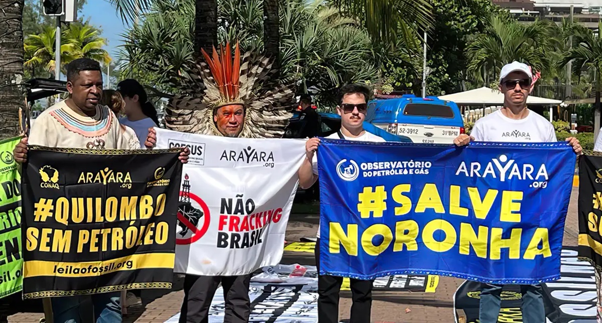 Grupo protesta contra leilão de blocos de exploração de petróleo e gás