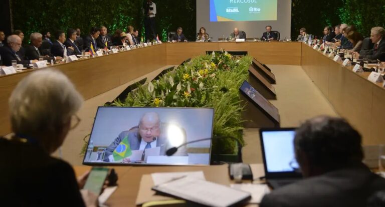 Brasil quita dívidas de R$ 3,8 bilhões com organismos internacionais