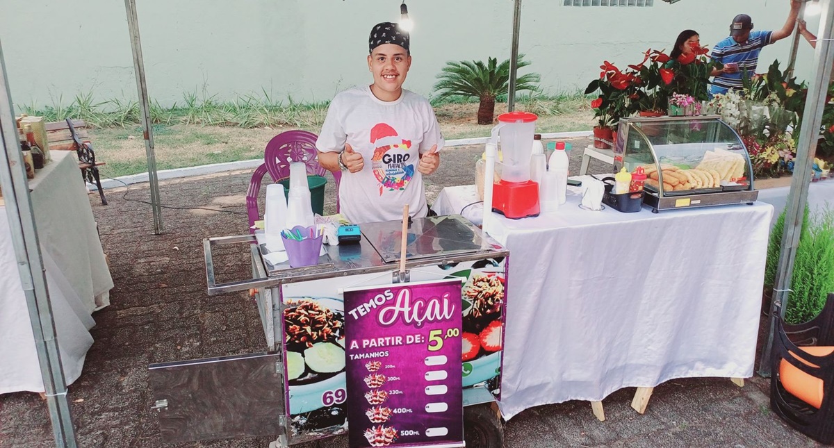 Feira de artesanatos acontece em vários locais públicos neste mês de dezembro