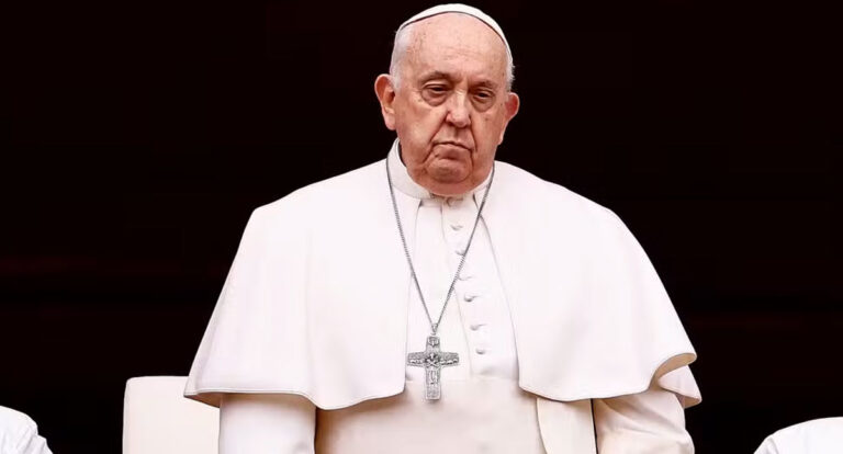 Apelo à Paz e Justiça no Natal: Papa Francisco critica indústria de armas - News Rondônia