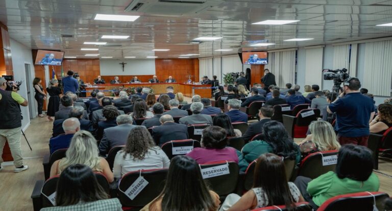 Prefeitura é representada na cerimônia de posse dos novos dirigentes do TRE/RO