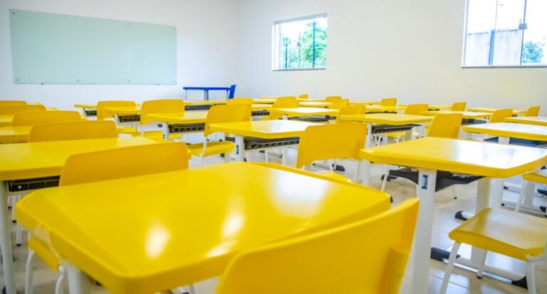 Prefeitura de Jaru bonifica servidores da rede municipal de ensino; somente em dezembro foram mais de R$ 2,7 milhões em bônus
