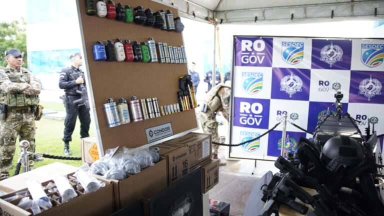 Segurança Pública de Rondônia é fortalecida com entrega de equipamentos, armamentos e veículos - News Rondônia