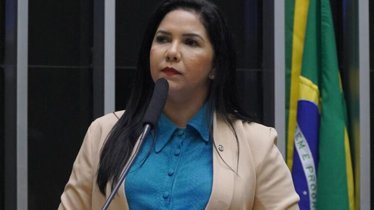 Deputada Federal Cristiane Lopes solicita ao STF o desbloqueio das contas bancárias de William Ferreira - News Rondônia
