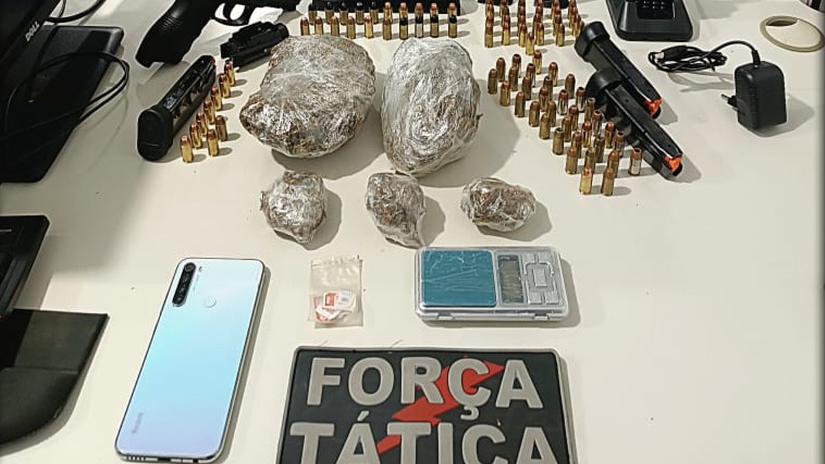 Policias do 9º BPM realizam Prisão de Foragido e Apreensão de Armas, Munições e Drogas - News Rondônia