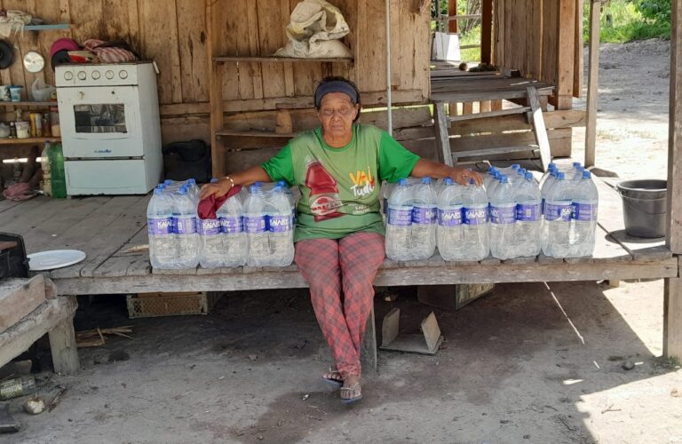 Após solicitação da Dra Taissa, comunidades ribeirinhas do rio Pacaás Novos são atendidas com água potável