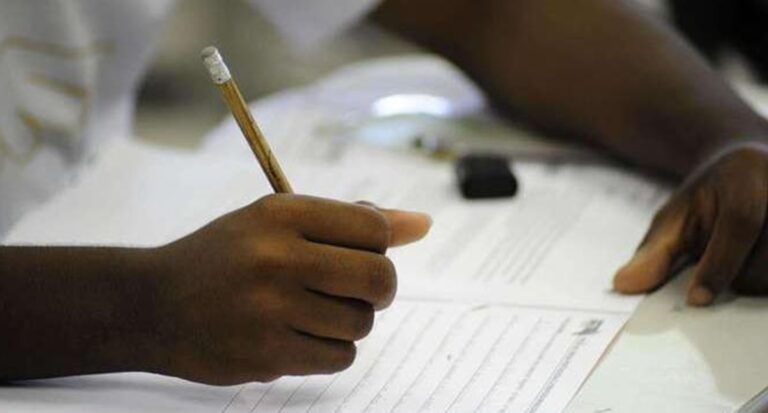 Começa vigorar lei de Cláudia de Jesus que reserva 20% das vagas em concursos para população negra