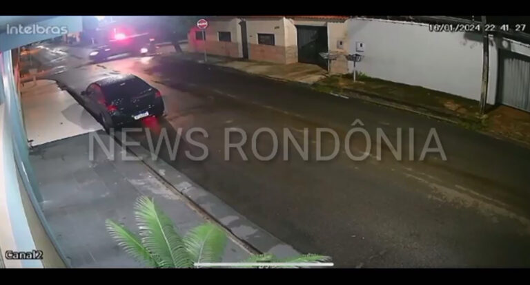VÍDEO: Criminoso abandona passageira com arma após perseguição e queda 