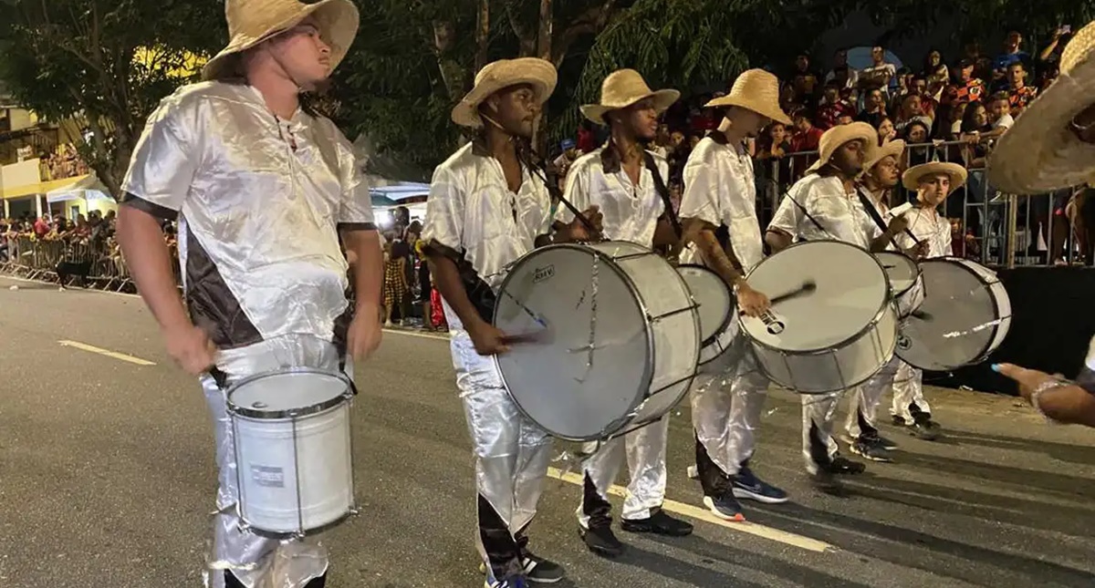 Campina Grande revoga decreto que restringia desfile de blocos