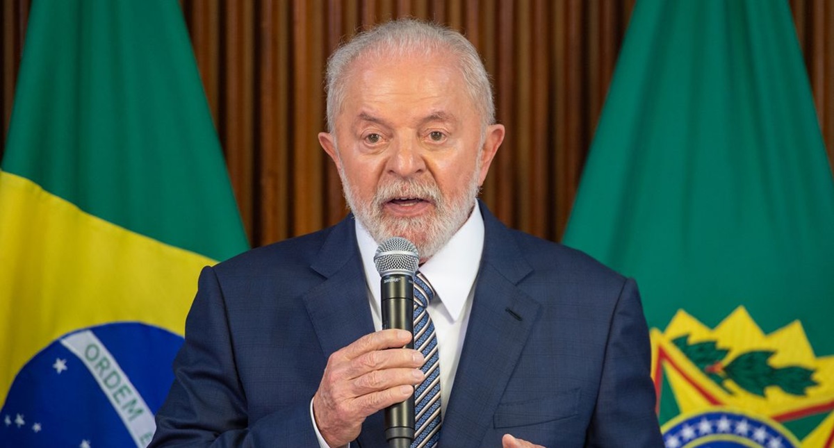 Lula lança pedra fundamental do campus do ITA em Fortaleza