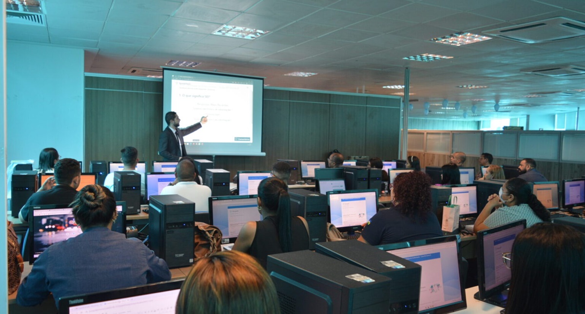 Escola de Governo abre calendário de cursos para janeiro de 2024