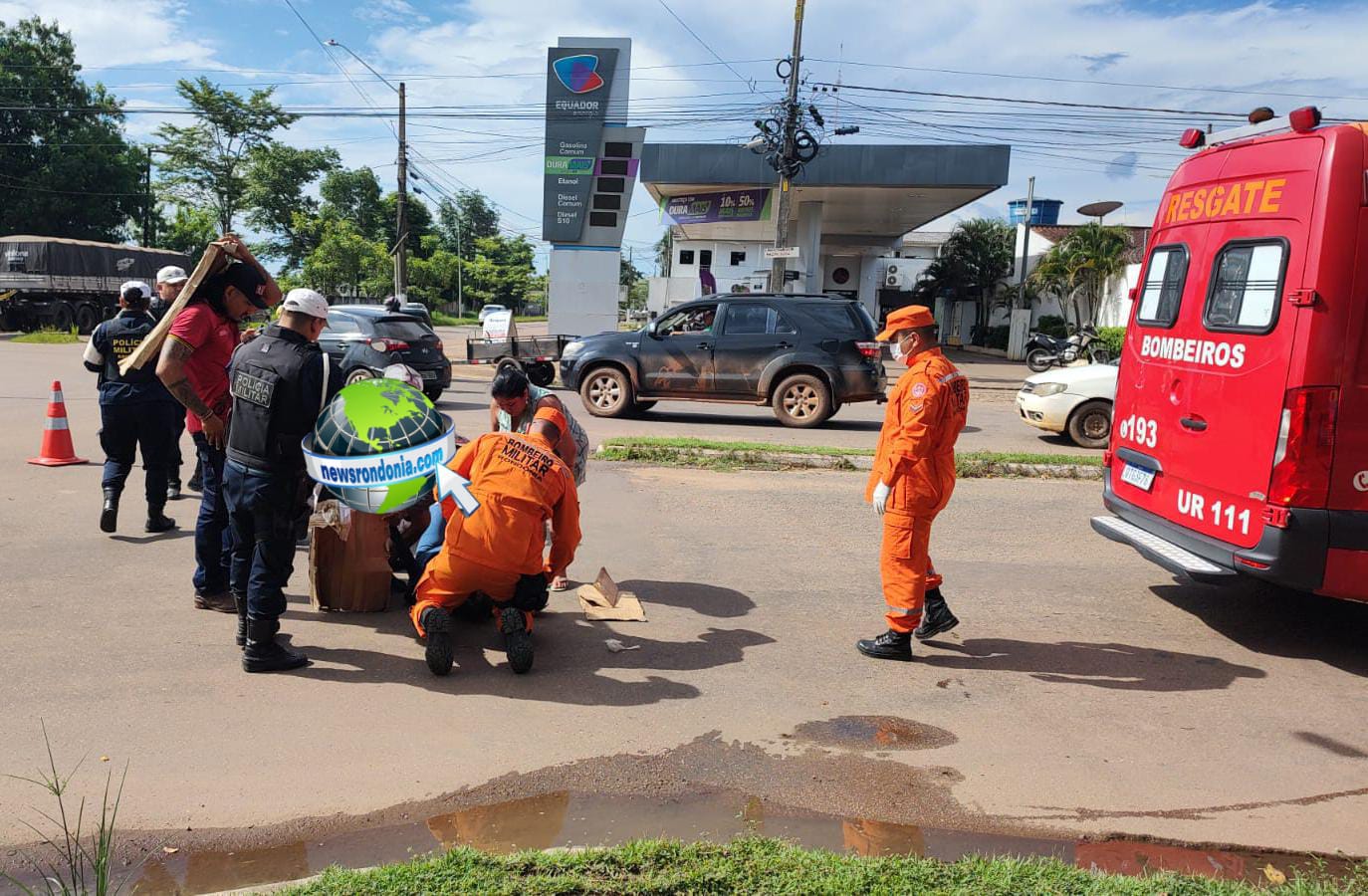 URGENTE: Motorista foge depois de causar grave acidente com motociclista na zona leste