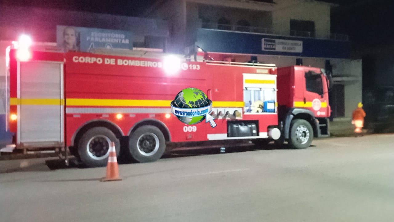 Escritório é destruído por incêndio na Avenida Amazonas