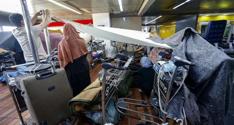 Aeroporto de Guarulhos tem 122 afegãos à espera de acolhimento