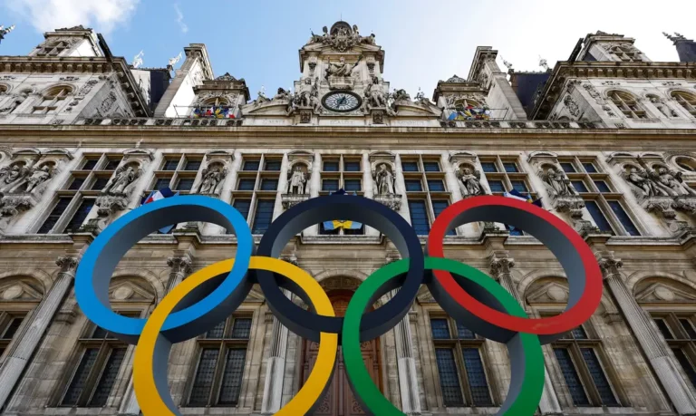 Estimativa de público na abertura dos Jogos de Paris cai para 300 mil