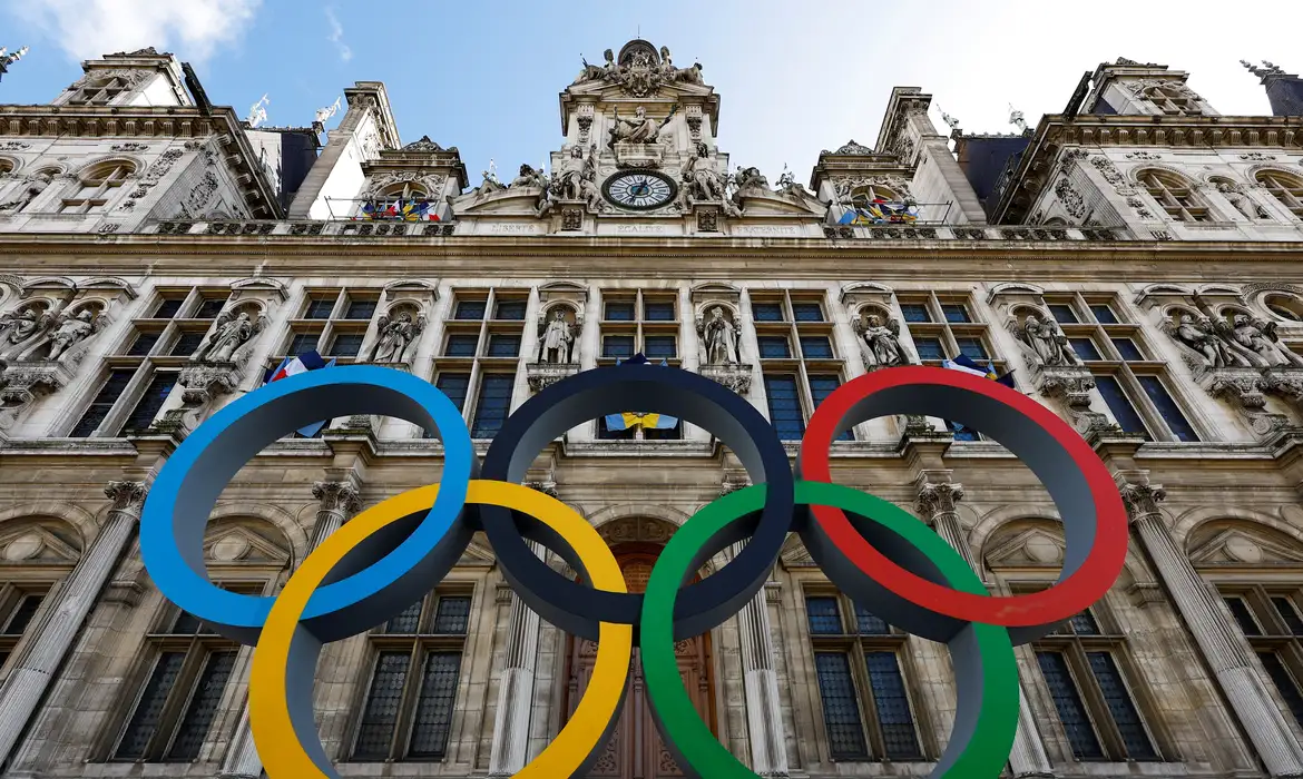Estimativa de público na abertura dos Jogos de Paris cai para 300 mil