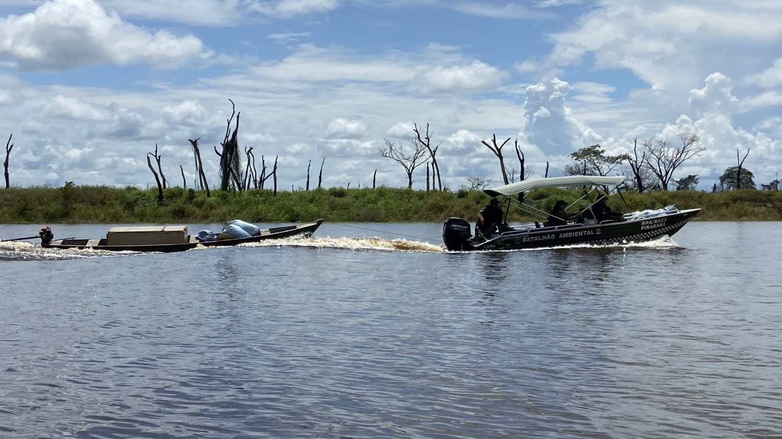 Fiscalização ambiental da Polícia Militar apreende 177 quilos de pirarucu ilegal na Reserva Extrativista Rio Cautário