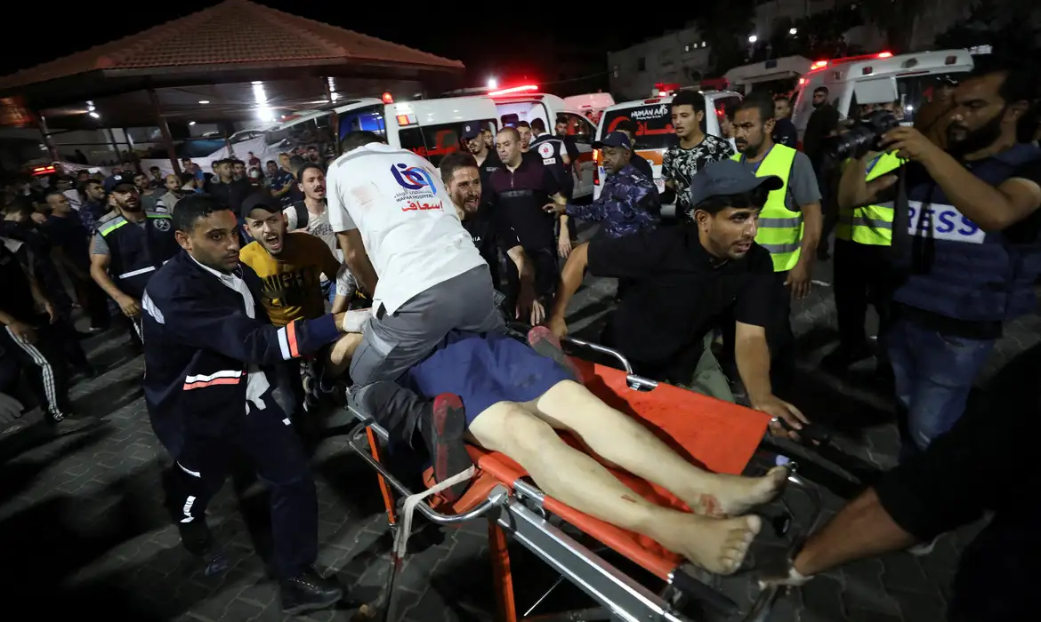 OMS: médicos e doentes fogem de hospitais do sul de Gaza