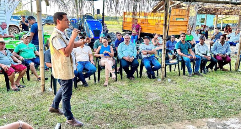Deputado Cássio Gois garante modernização agrícola para Associação Cristo Rei